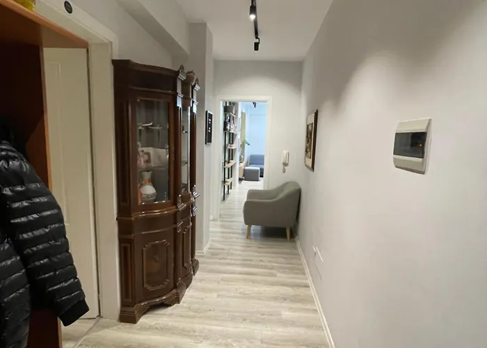 Via Albania - Zogu I Boulevard 티라나