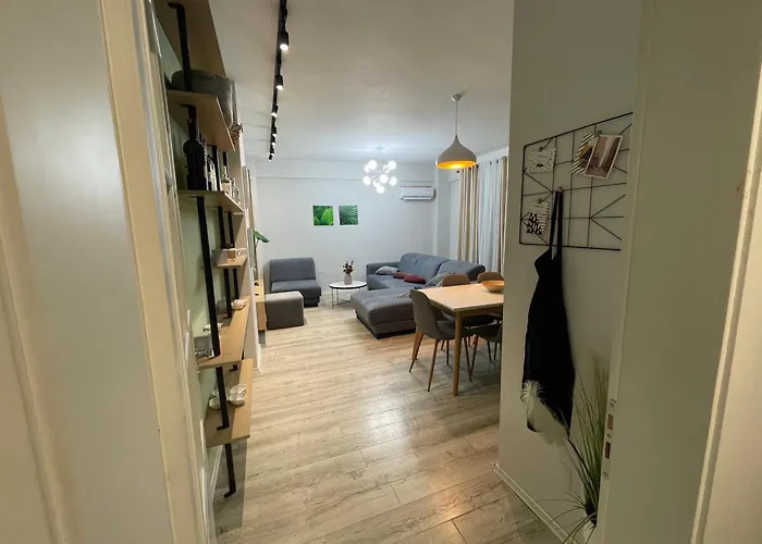 Via Albania - Zogu I Boulevard * تيرانا