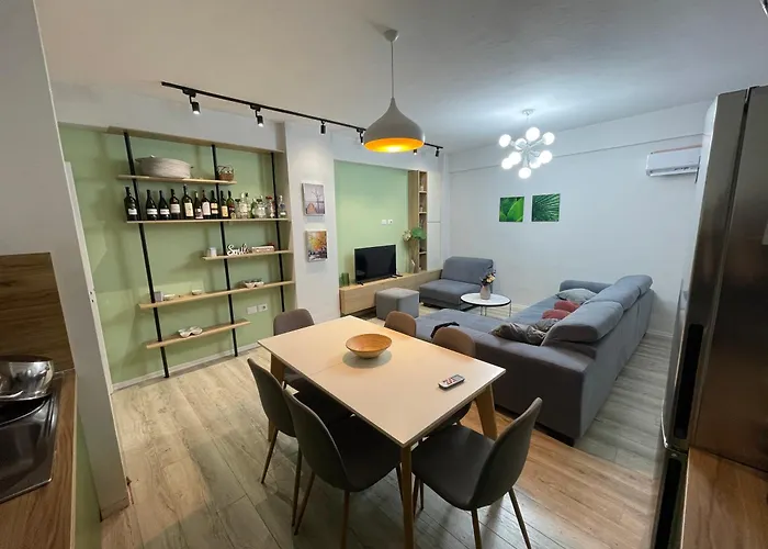 Via Albania - Zogu I Boulevard تيرانا