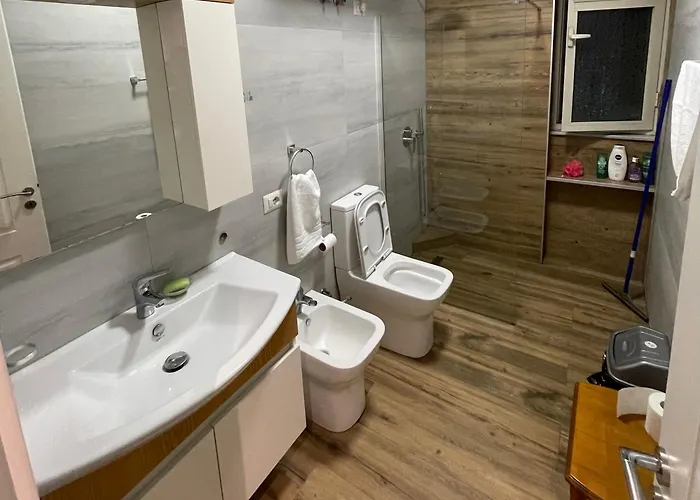 Via Albania - Zogu I Boulevard Tirana